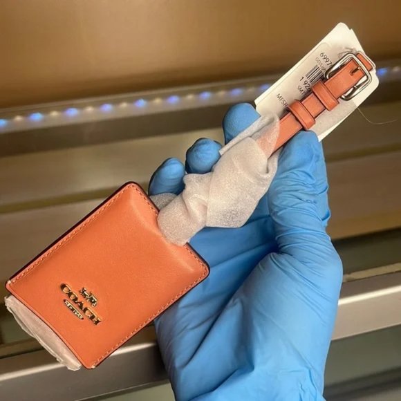 Coach Light Peach Light leather luggage tag - Picture 1 of 4